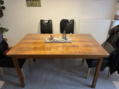 Tisch aus Ahorn Tisch aus Ahorn